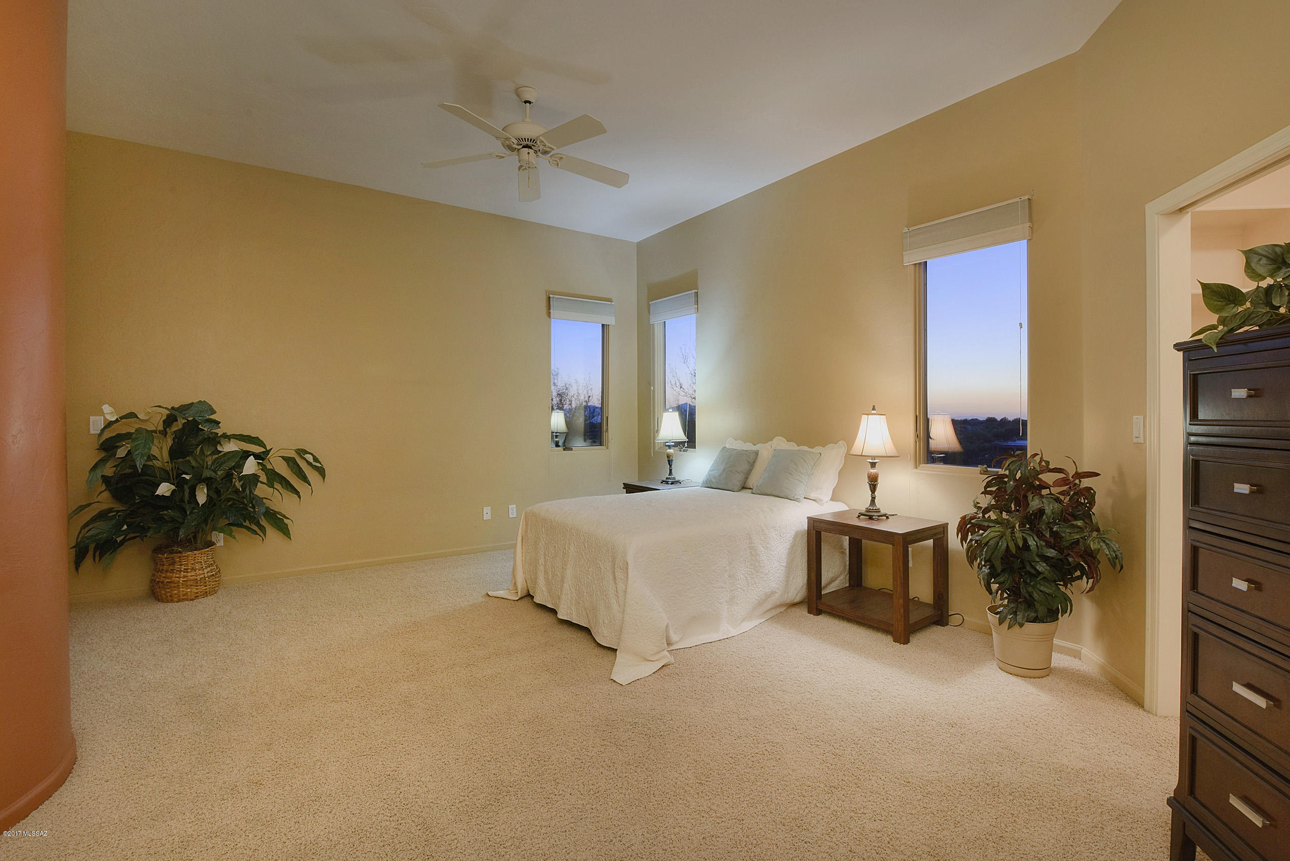12477 North Piping Rock Road Oro Valley, AZ 85755 - Photo 16 of 32