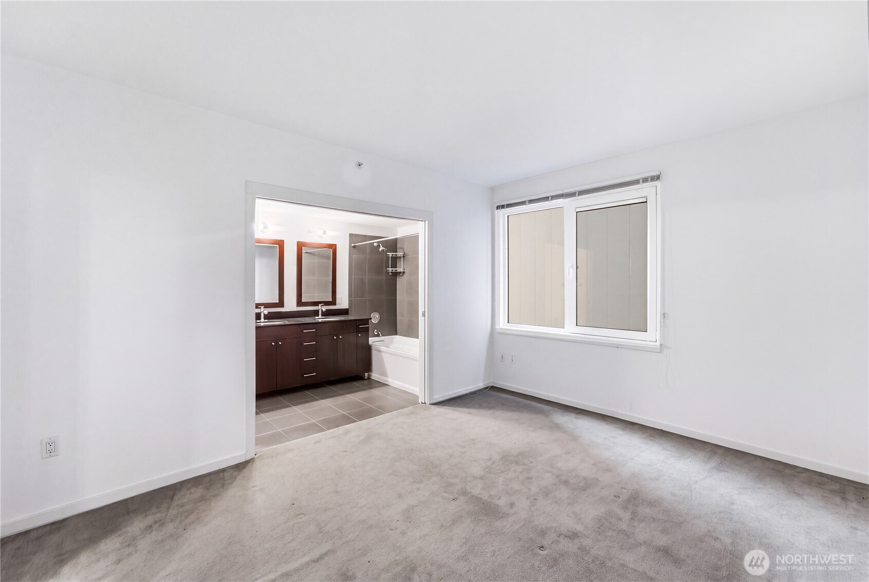 76 Cedar Street, Unit 405 Seattle, WA 98121 - Photo 19 of 37