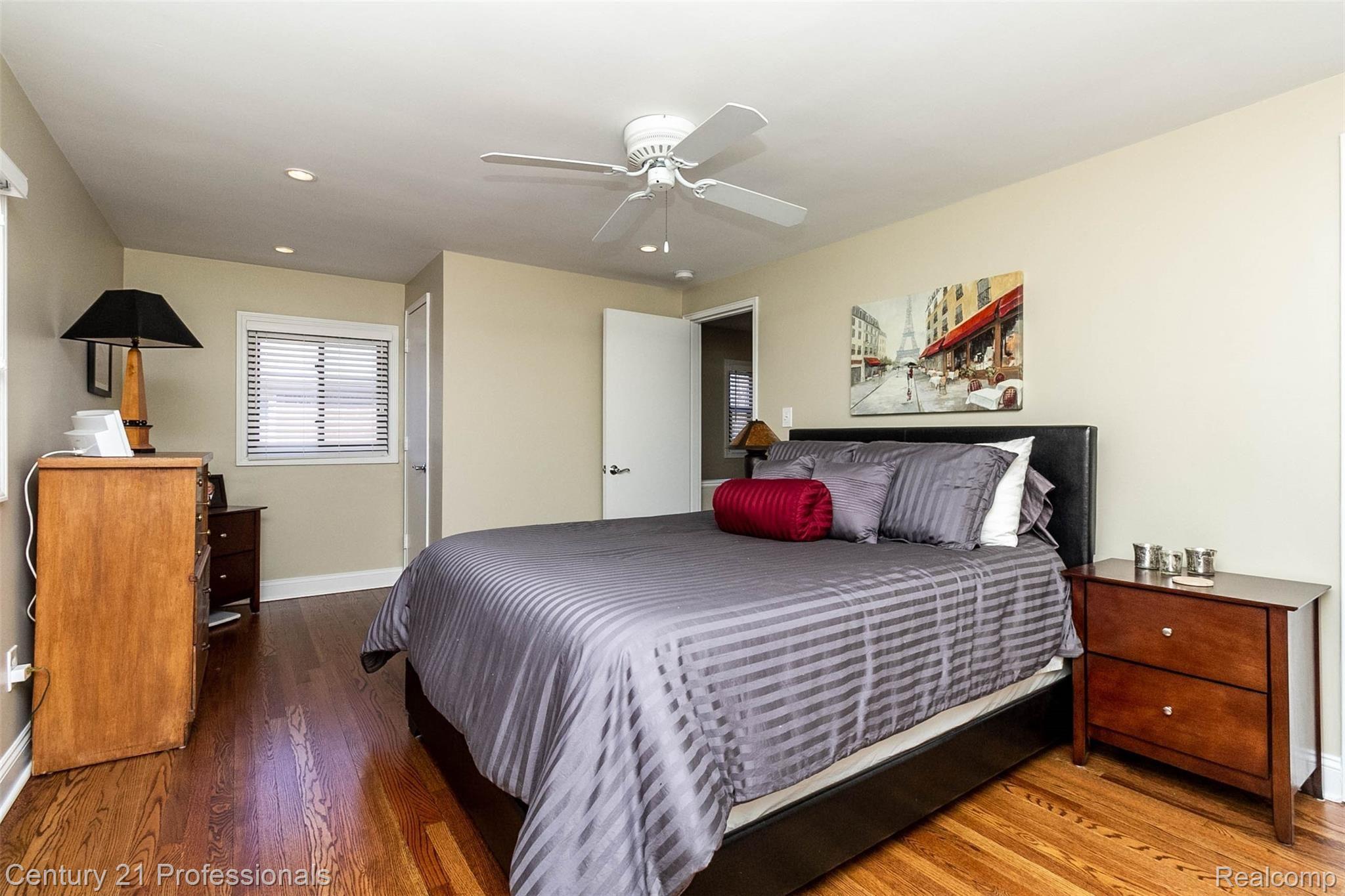 2530 Oliver Road Royal Oak, MI 48073 - Photo 14 of 58 14.jpg