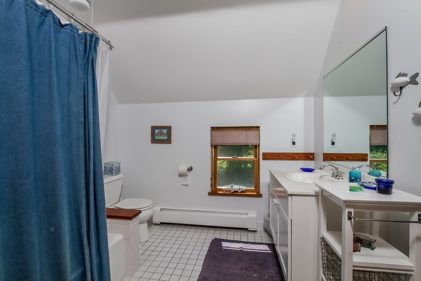 1657 Pilot Hill Road Block Island, RI 02807 - Photo 26 of 39