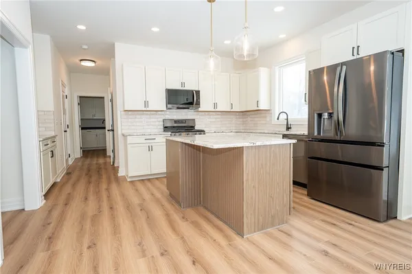 $559,900 | 8418 Evelyn Drive, Eden, NY 14057