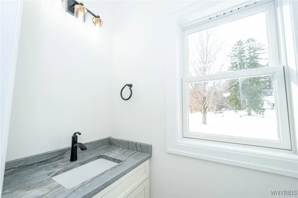 $559,900 | 8418 Evelyn Drive, Eden, NY 14057