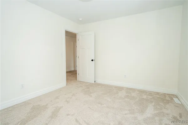 $559,900 | 8418 Evelyn Drive, Eden, NY 14057