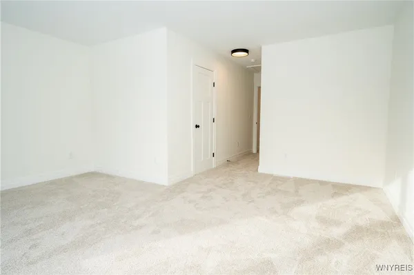 $559,900 | 8418 Evelyn Drive, Eden, NY 14057