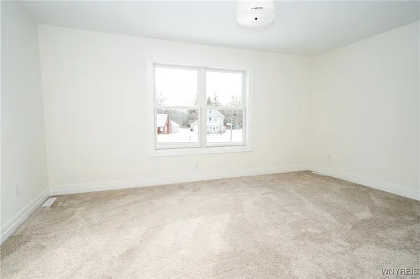 $559,900 | 8418 Evelyn Drive, Eden, NY 14057