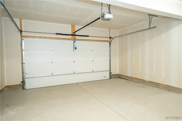 $559,900 | 8418 Evelyn Drive, Eden, NY 14057