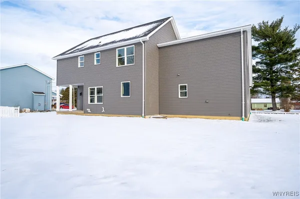 $559,900 | 8418 Evelyn Drive, Eden, NY 14057