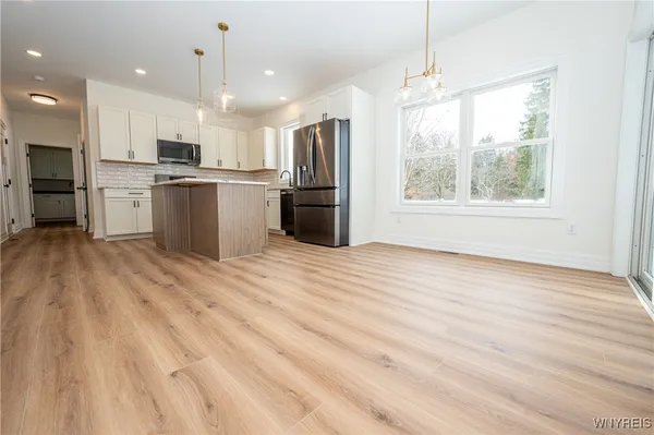 $559,900 | 8418 Evelyn Drive, Eden, NY 14057