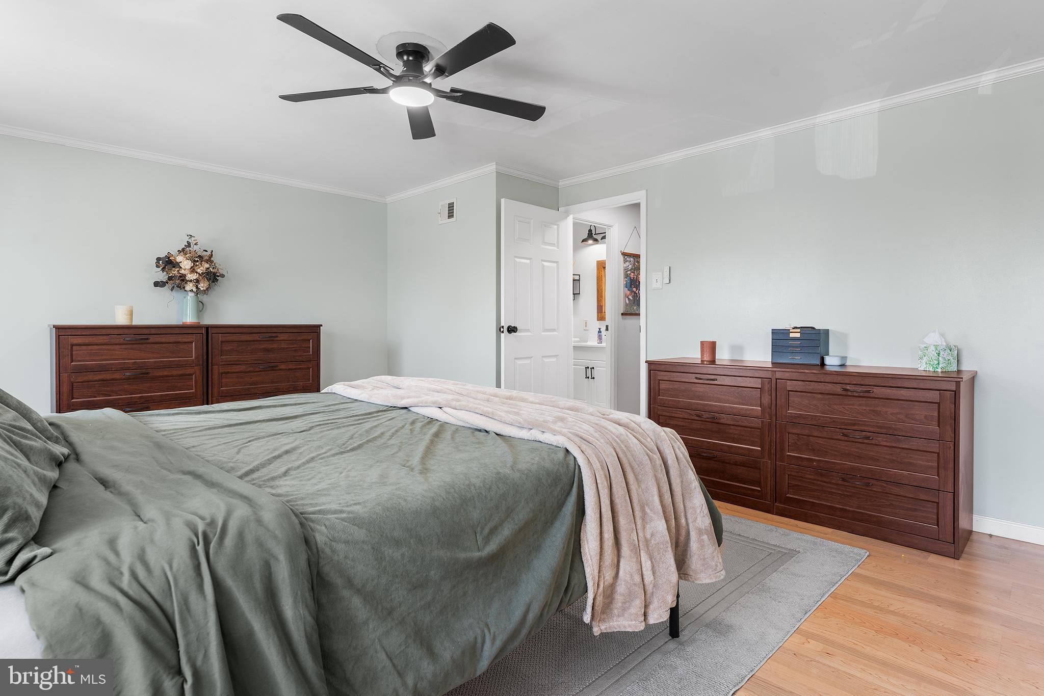 12402 Barbary Road Philadelphia, PA 19154 - Photo 14 of 46 Gallery Image 14