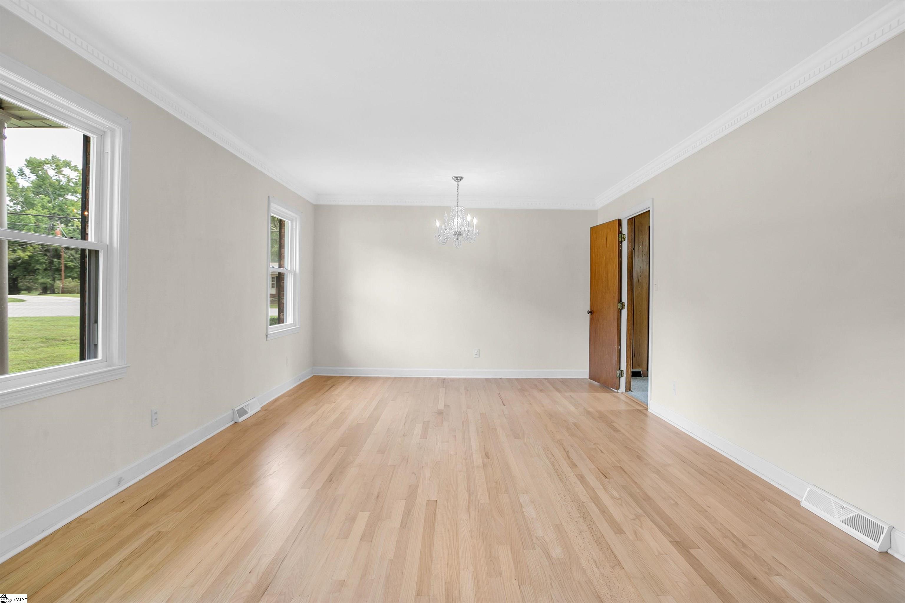 1 Vine Hill Road Greenville, SC 29607 - Photo 7 of 45 Gallery Image 7