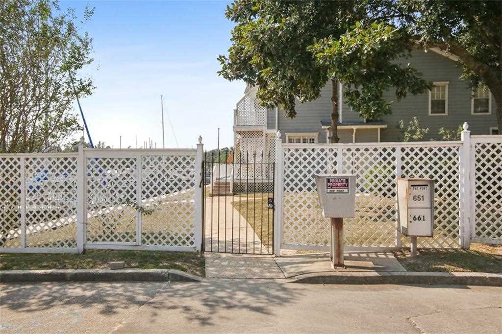 629 Colbert Street, Unit 34 Mandeville, LA 70448 - Photo 23 of 25 Gallery Image 23