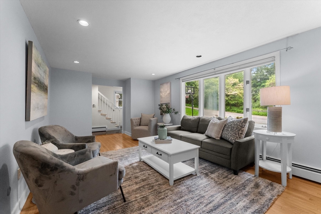 41 A Hunnewell Street Wellesley, MA 02481 - Photo 3 of 21