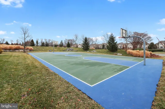 a view of a tennis court
