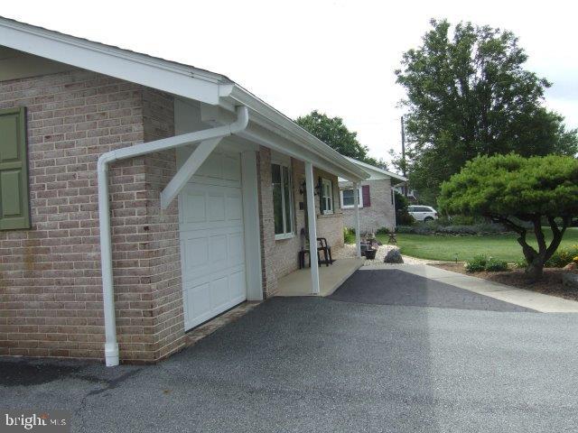 1047 Nissley Road Lancaster, PA 17601 - Photo 5 of 27 Gallery Image 5