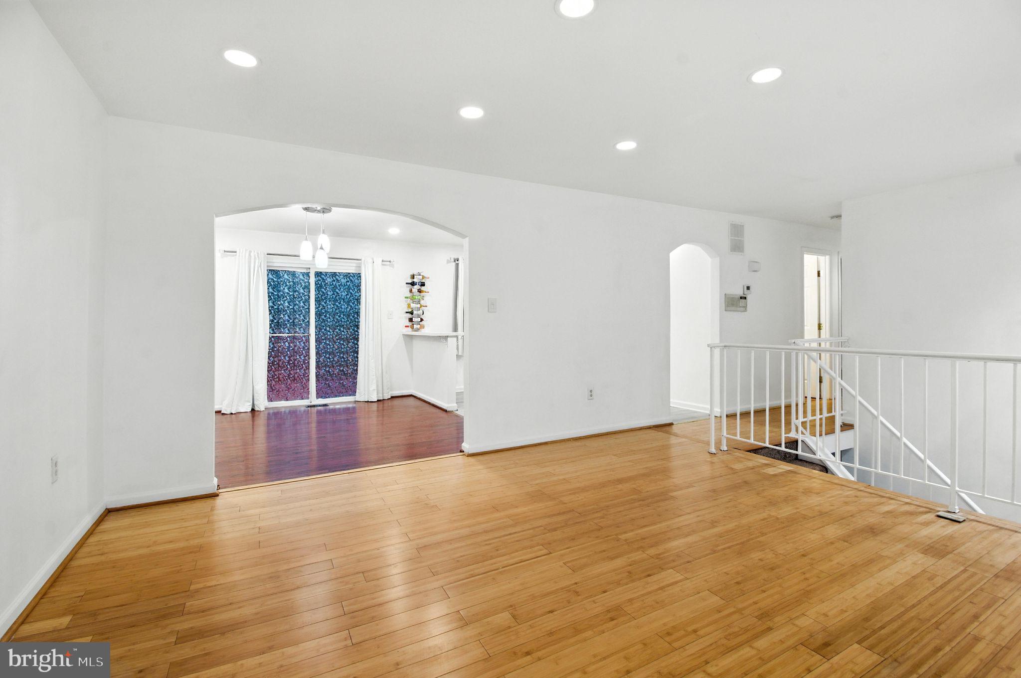 3707 Stonesboro Road Fort Washington, MD 20744 - Photo 5 of 32 Living/ Dining room combo