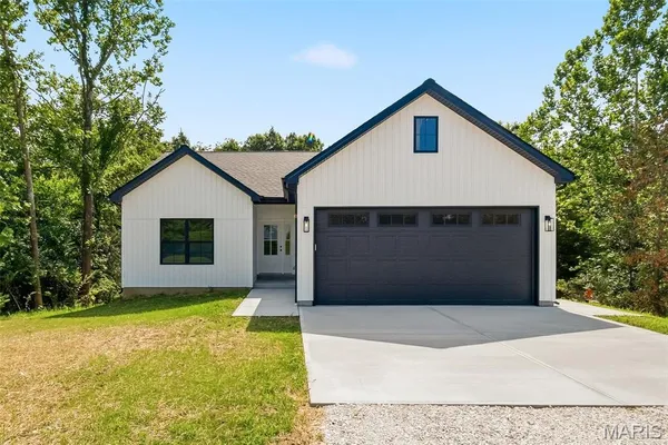 $399,900 | 217 Red Mare Road, Winfield, MO 63389
