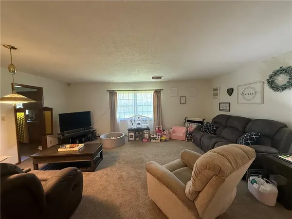 $215,000 | 1405 South Rouse Street, Pittsburg, KS 66762