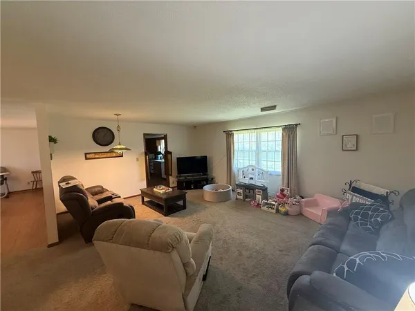 $215,000 | 1405 South Rouse Street, Pittsburg, KS 66762