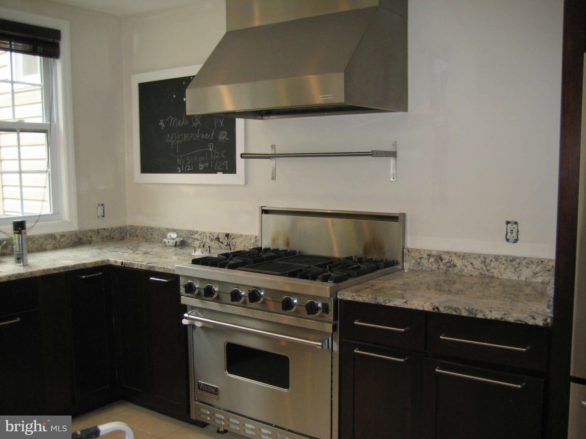 8107 Hatteras Lane Springfield, VA 22151 - Photo 2 of 18 Kitchen