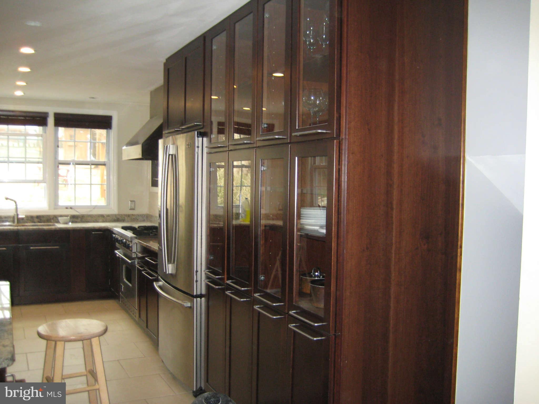 8107 Hatteras Lane Springfield, VA 22151 - Photo 3 of 18 Kitchen