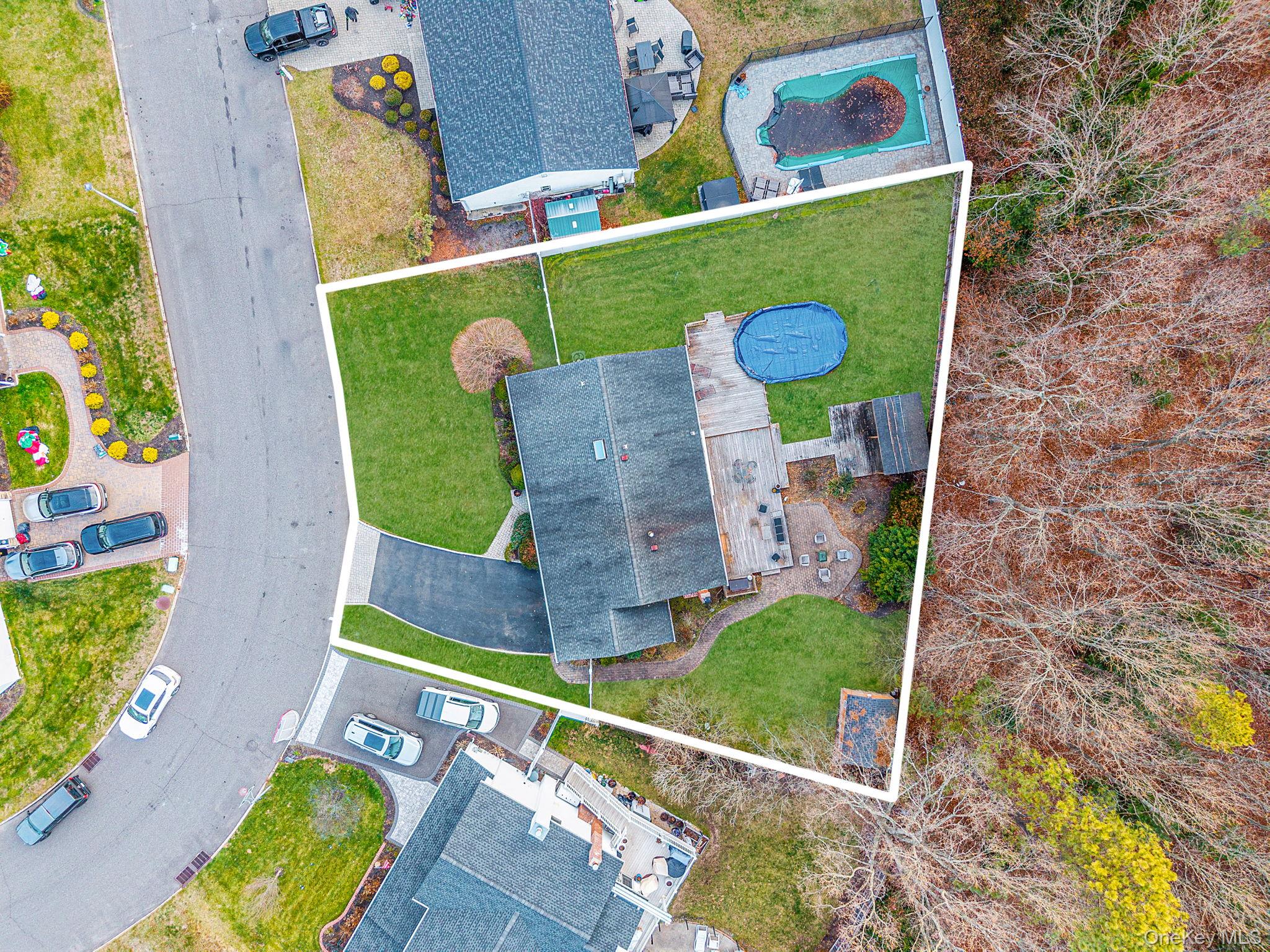 32 San Rafael Avenue Holbrook, NY 11741 - Photo 11 of 44 view of outdoor space and seating area