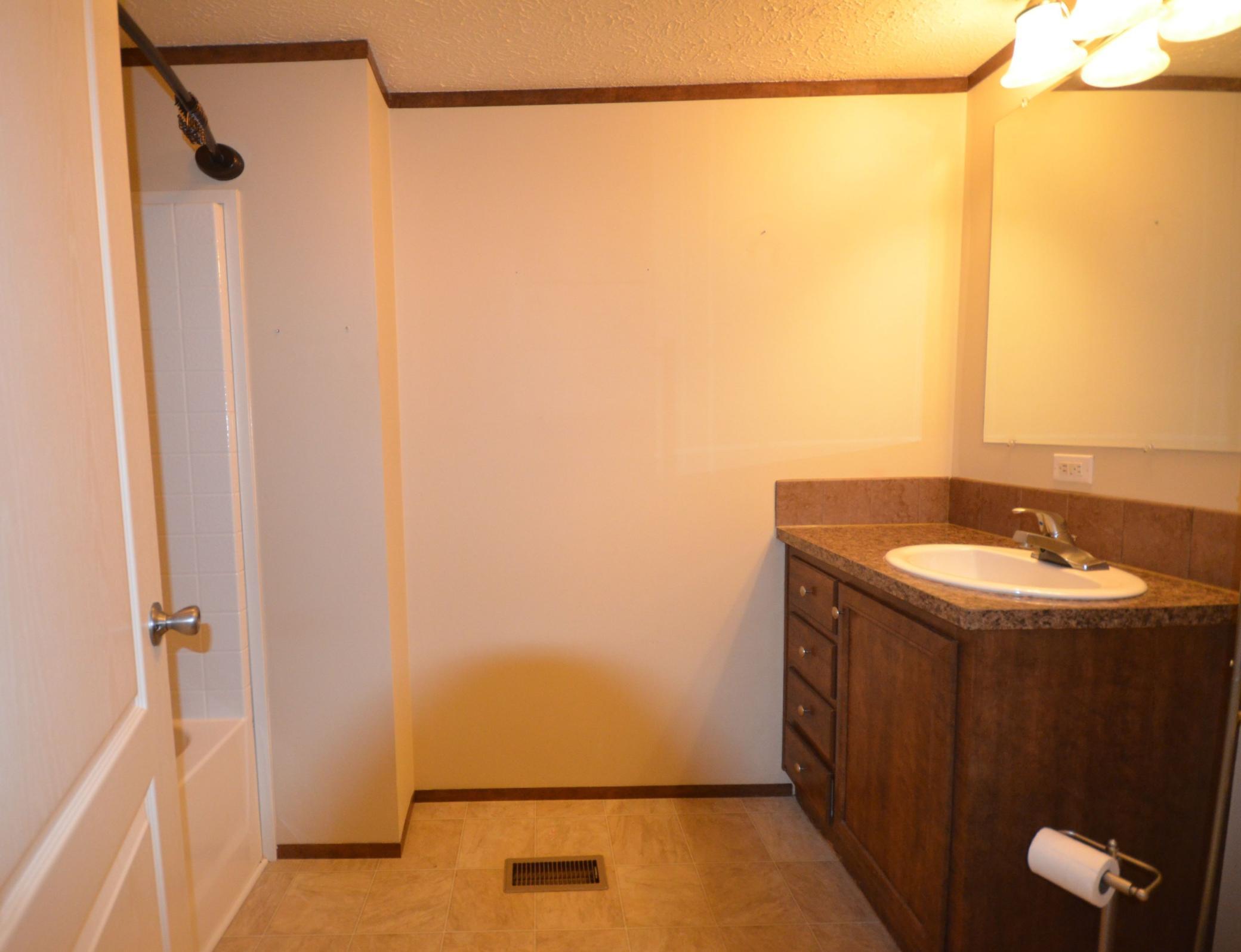 112 St Ann Street Mankato, MN 56001 - Photo 8 of 12