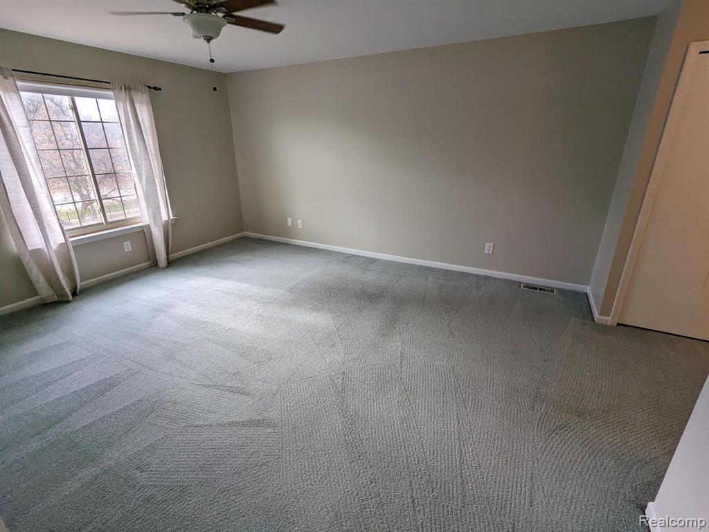 29628 Middlebelt Road, Unit 2701 Farmington, MI 48334 - Photo 7 of 12