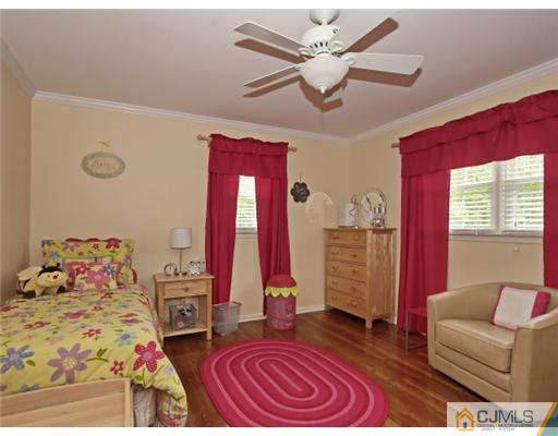 961 Raritan Road Scotch Plains, NJ 07076 - Photo 13 of 25