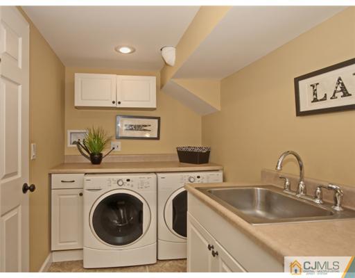 961 Raritan Road Scotch Plains, NJ 07076 - Photo 19 of 25
