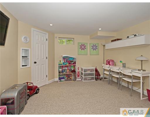 961 Raritan Road Scotch Plains, NJ 07076 - Photo 20 of 25