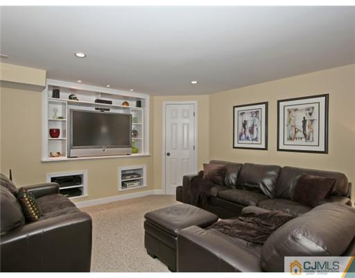 961 Raritan Road Scotch Plains, NJ 07076 - Photo 22 of 25
