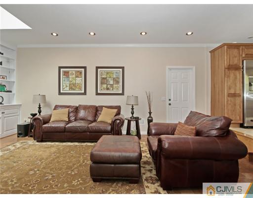 961 Raritan Road Scotch Plains, NJ 07076 - Photo 10 of 25