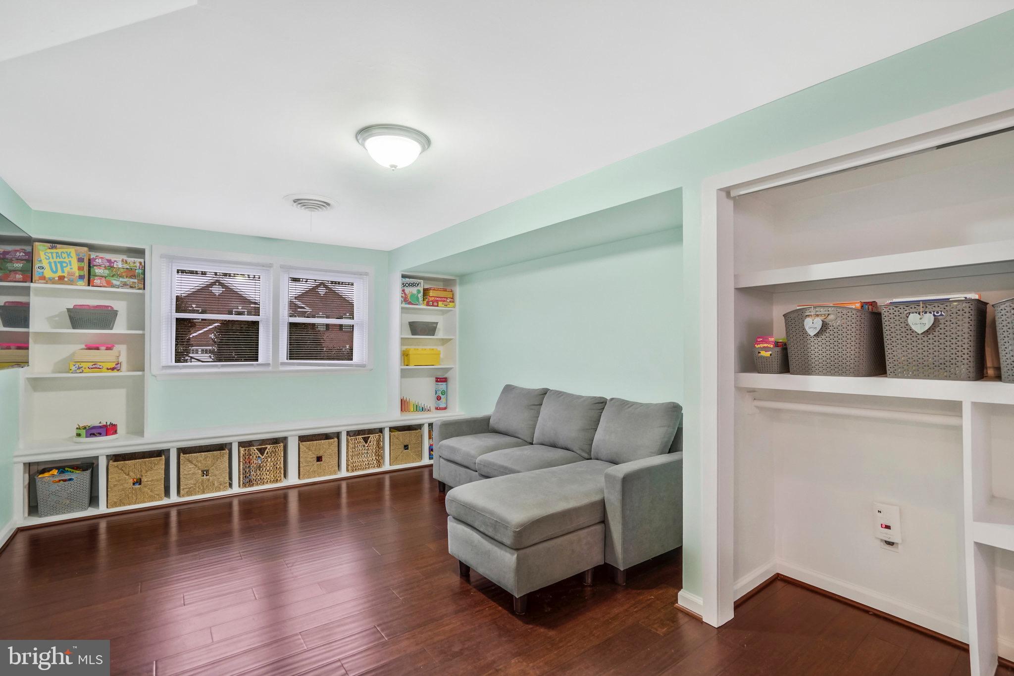 7604 Gresham Street Springfield, VA 22151 - Photo 26 of 58 Gallery Image 26