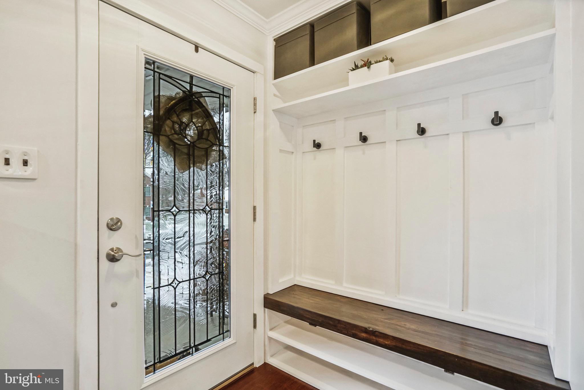 7604 Gresham Street Springfield, VA 22151 - Photo 6 of 58 Gallery Image 6