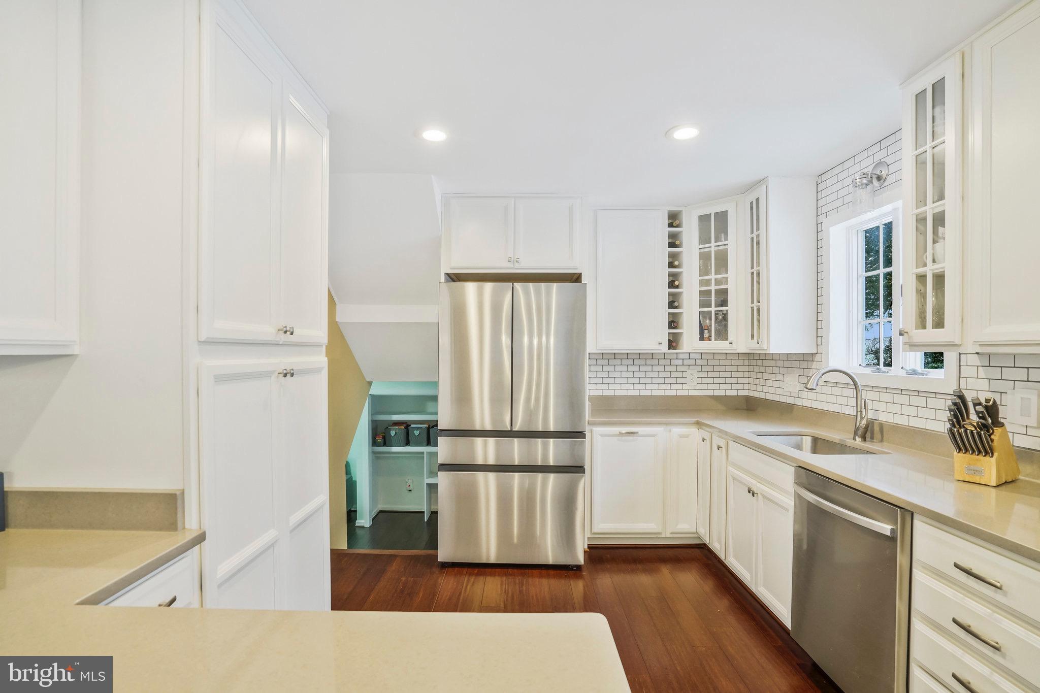 7604 Gresham Street Springfield, VA 22151 - Photo 10 of 58 Gallery Image 10
