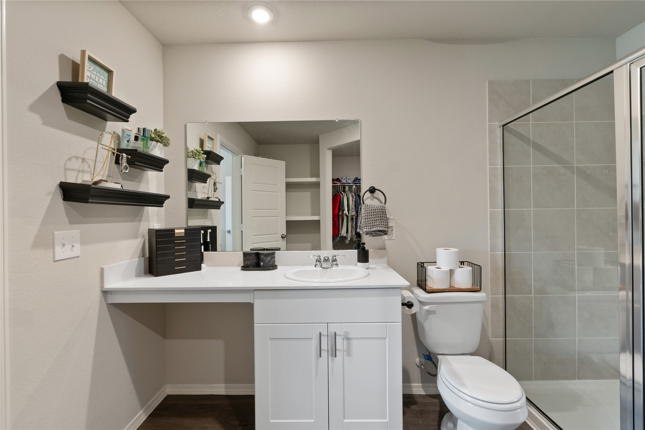 534 Dalloway Street Conroe, TX 77316 - Photo 9 of 15 Primary Bath