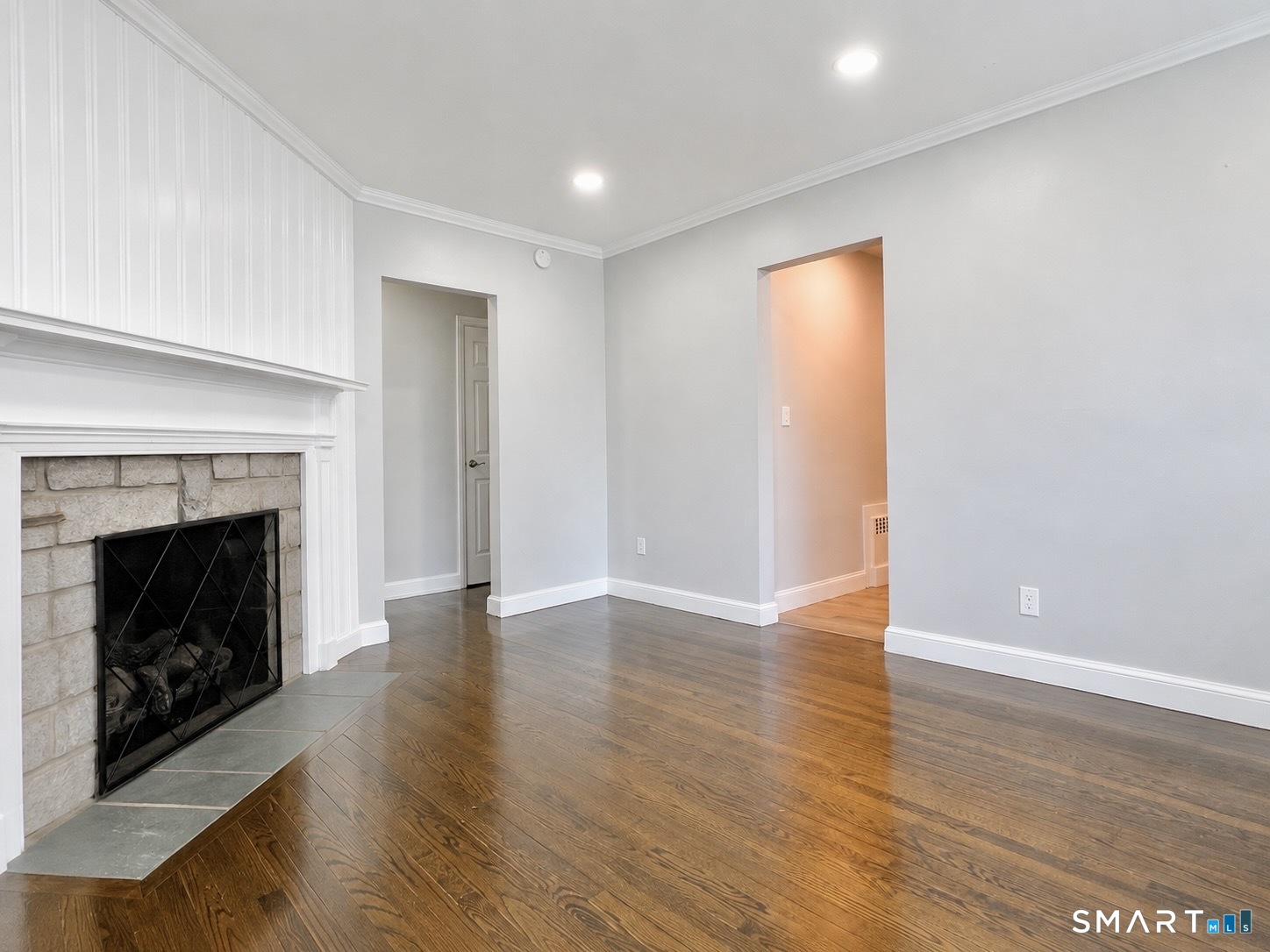 444 Huntington Road Stratford, CT 06614 - Photo 3 of 20