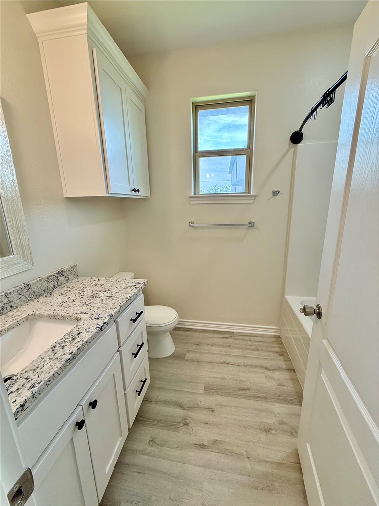 3677 Rabbit Lane Bryan, TX 77808 - Photo 10 of 30 Guest bathroom