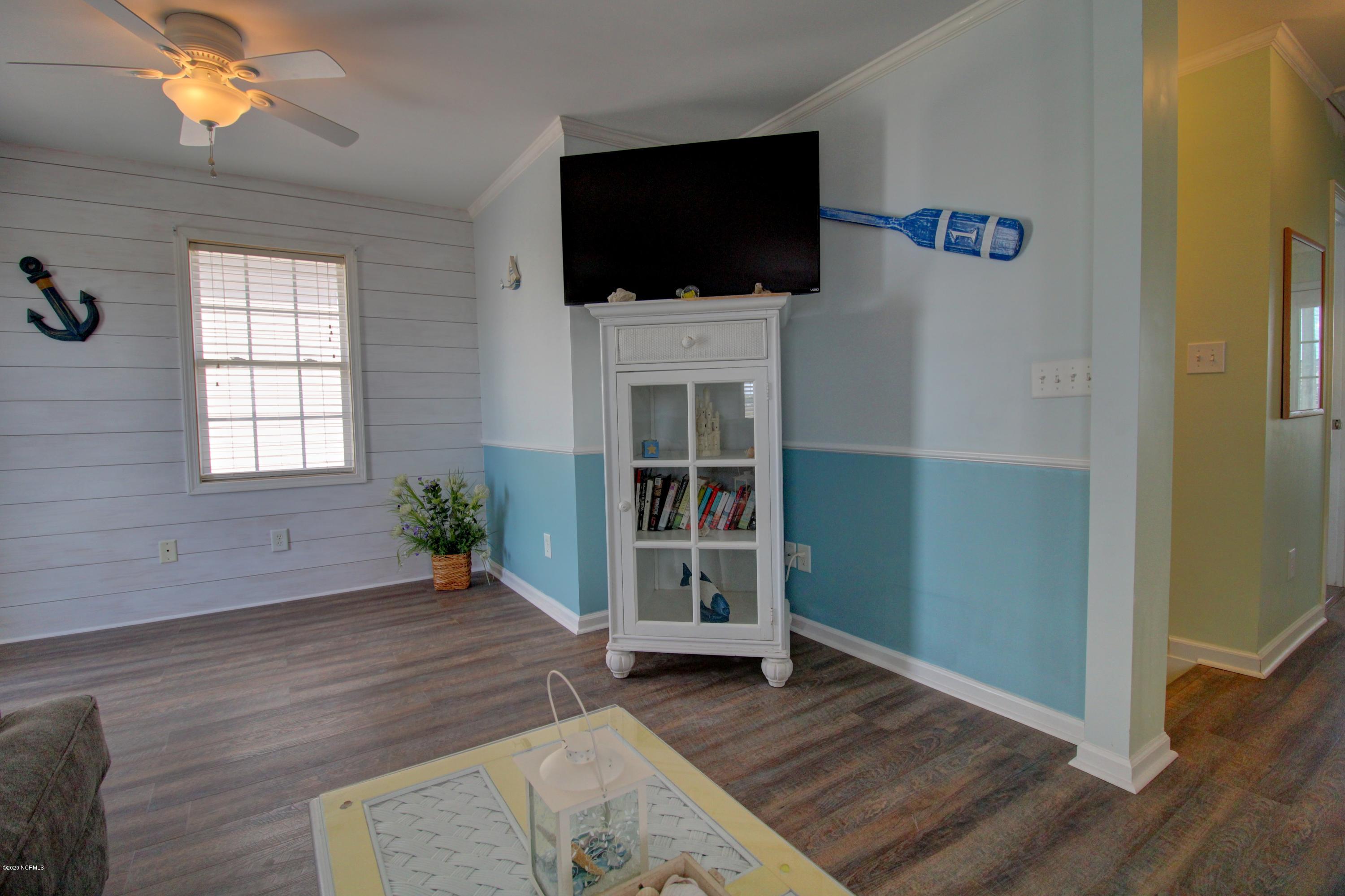 1935 New River Inlet Road North Topsail Beach, NC 28460 - Photo 19 of 97 serenity sands - living room 5