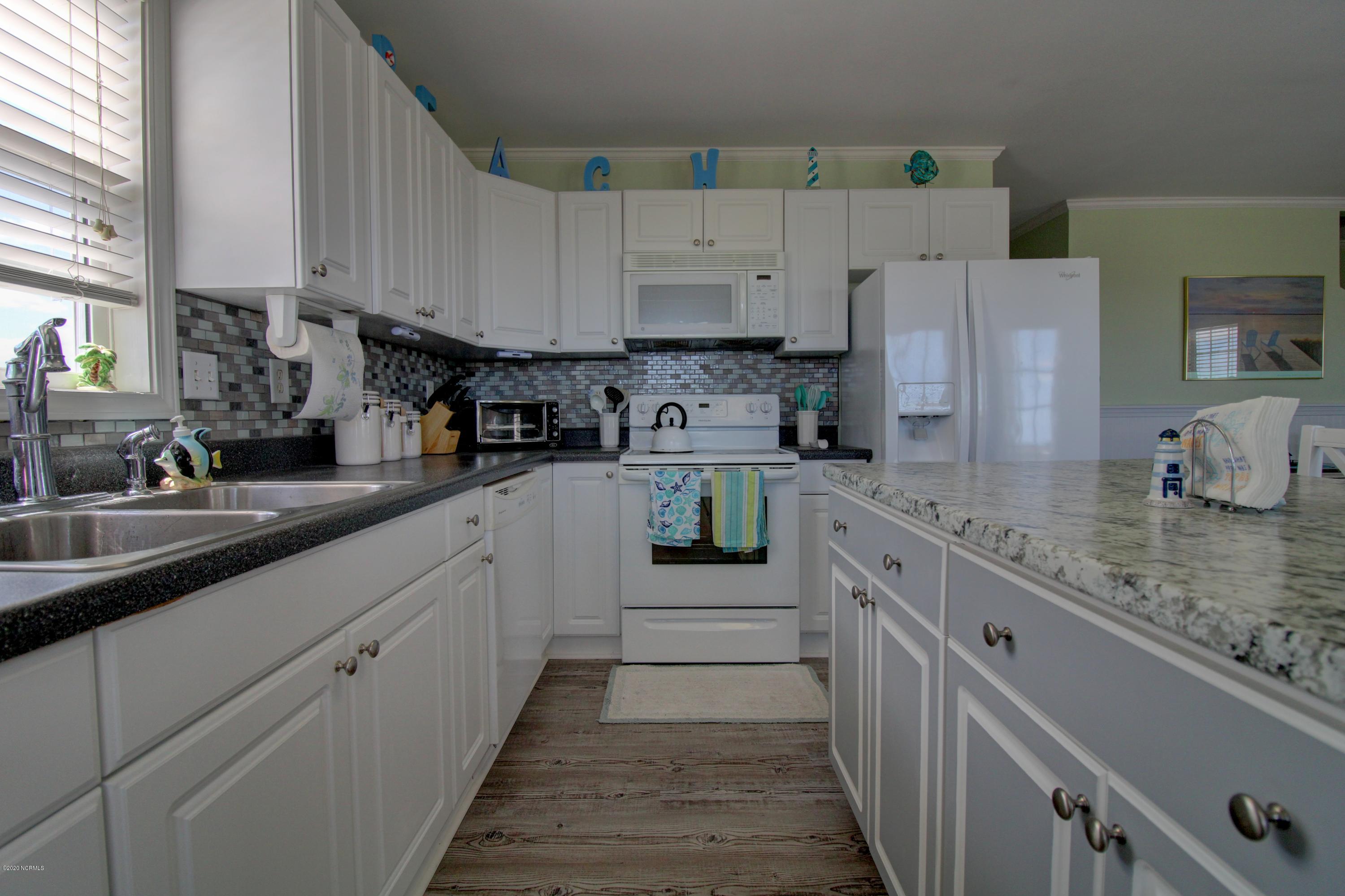 1935 New River Inlet Road North Topsail Beach, NC 28460 - Photo 10 of 97 serenity sands - kitchen a
