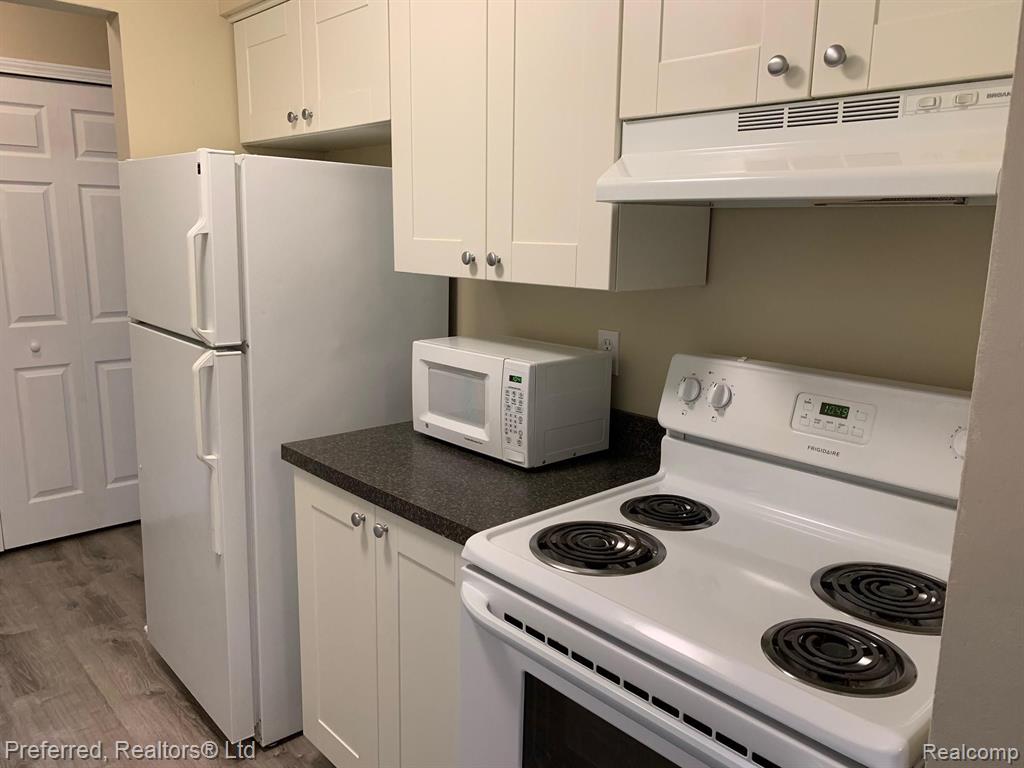 30070 West 12 Mile Road Farmington Hills, MI 48334 - Photo 5 of 11
