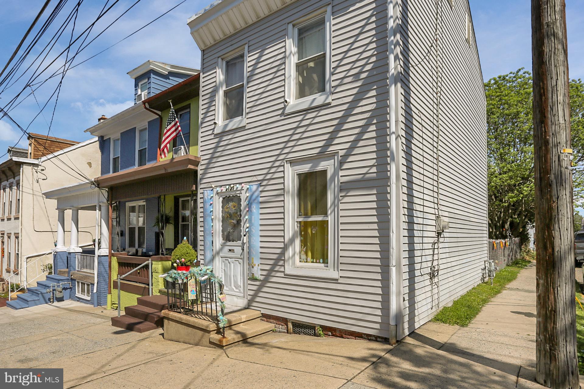 1123 Spring Street Reading, PA 19604 - Photo 2 of 27 Gallery Image 2
