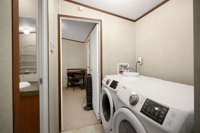 $205,000 | 602 Murphy Bay Drive, Cross, SC 29436