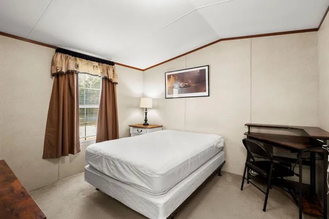 $205,000 | 602 Murphy Bay Drive, Cross, SC 29436