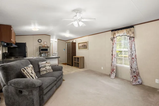 $205,000 | 602 Murphy Bay Drive, Cross, SC 29436