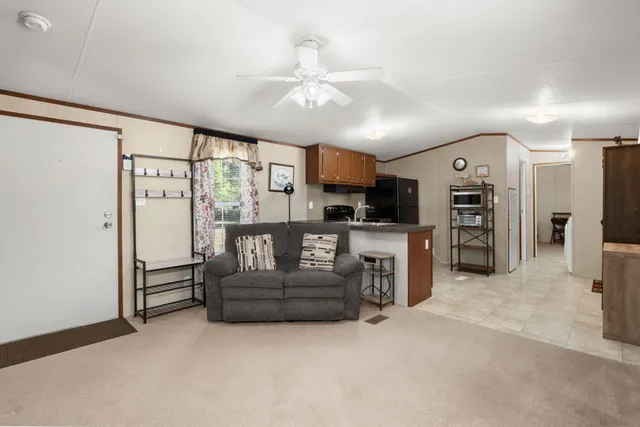 $205,000 | 602 Murphy Bay Drive, Cross, SC 29436