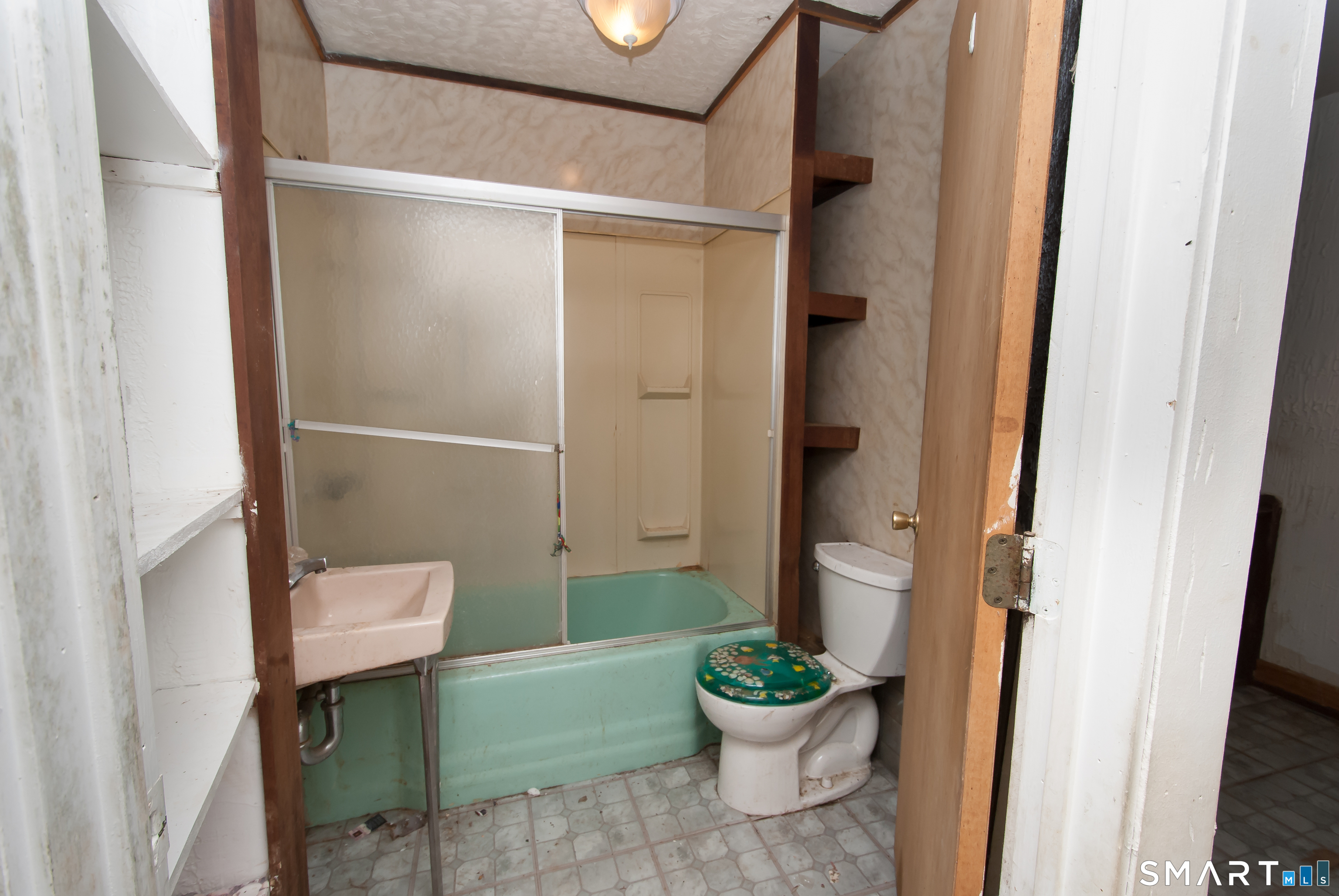 21 Riviera Terrace Oxford, CT 06478 - Photo 15 of 27 Gallery Image 15