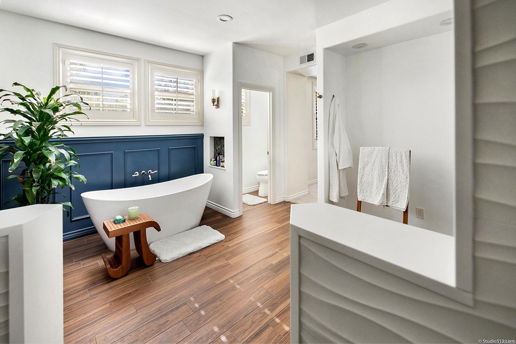 6425 Topmast Drive Carlsbad, CA 92011 - Photo 4 of 32 a living room with furniture and a large window