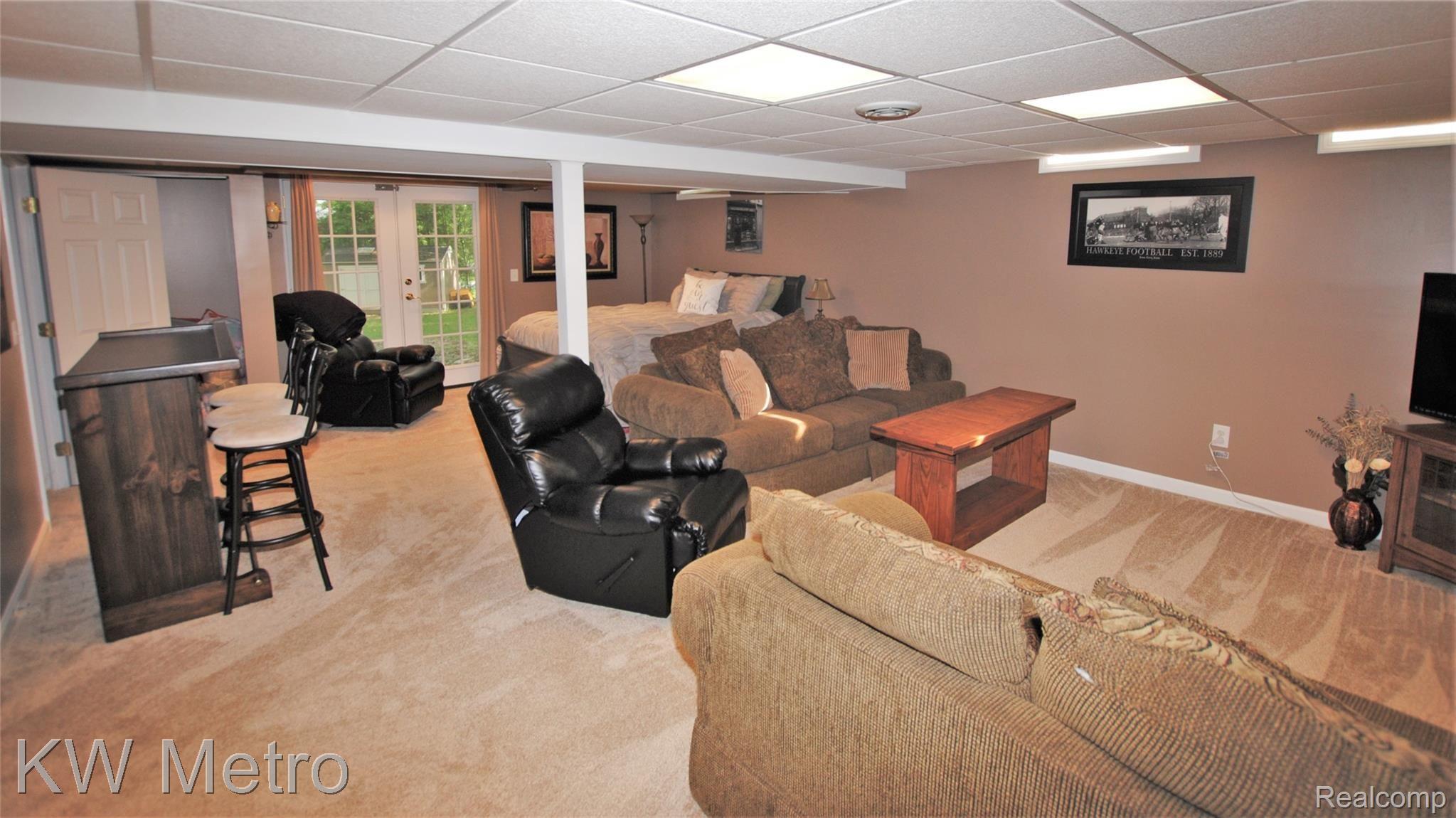 402 Millstone Court Rochester, MI 48309 - Photo 29 of 42 DSC_0049.JPG
