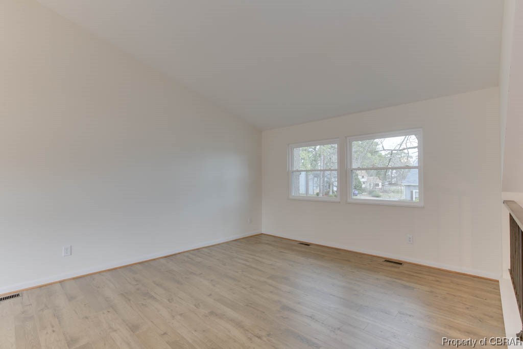 303 Riversedge Drive Hampton, VA 23669 - Photo 6 of 32 Gallery Image 6